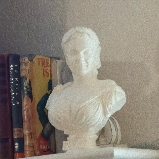 Bust personalizat, recenzie Chris